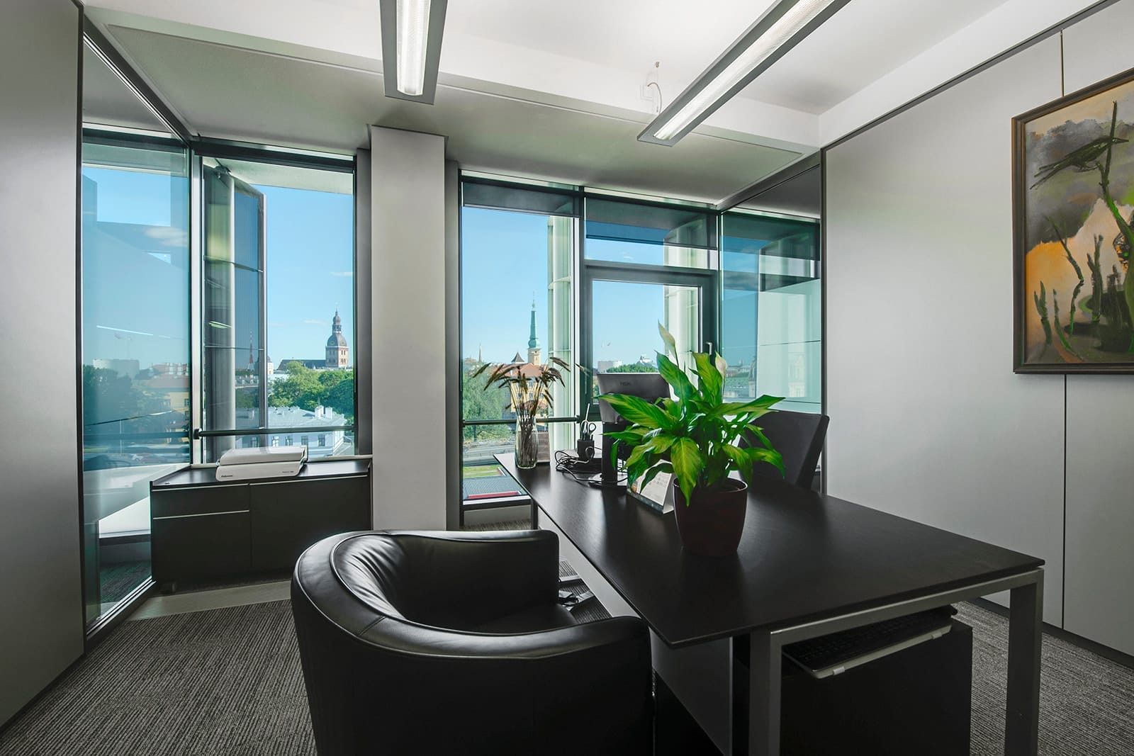 Republikas laukums 2a biroji rīgā centrā a-klases ēkā