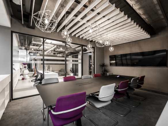 Liels birojs skanstes iela 54a Skanstes City telpās Rīgā centrā