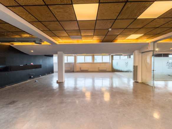 Ediena razošanas telpa sarkandaugavā