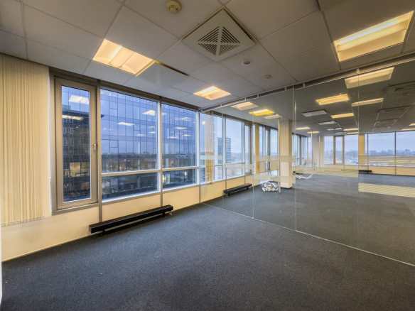 A-Klases biroja un medicinas telpas Rīgā, skanstē