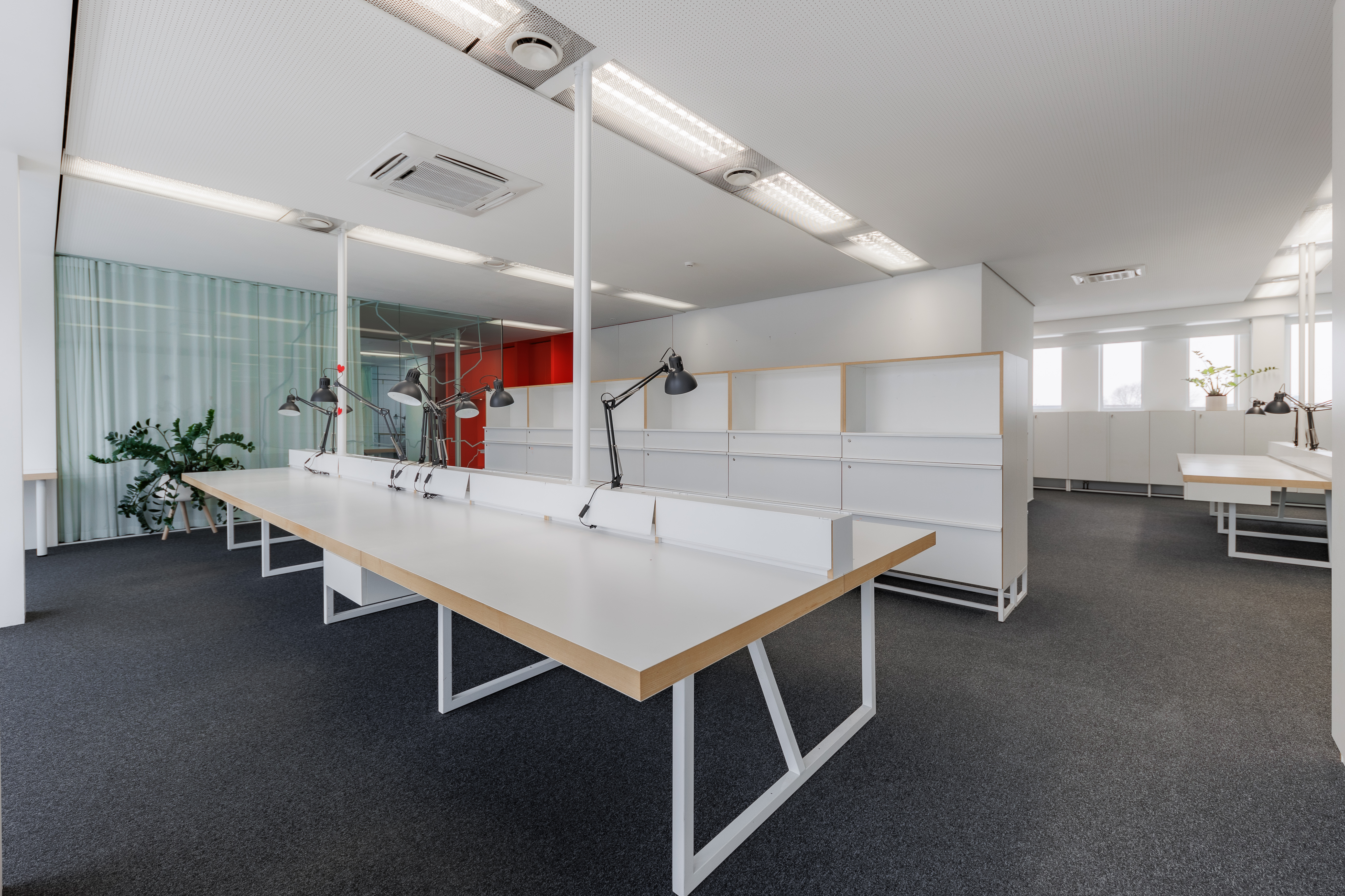 4 moderna biroja telpa Skanstes rajonā, 4. stāvs, 140 m²