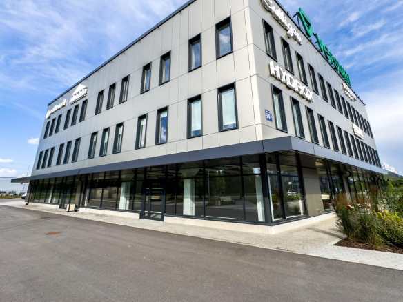 Pļavnieku rajonā A klases ēkā birojs