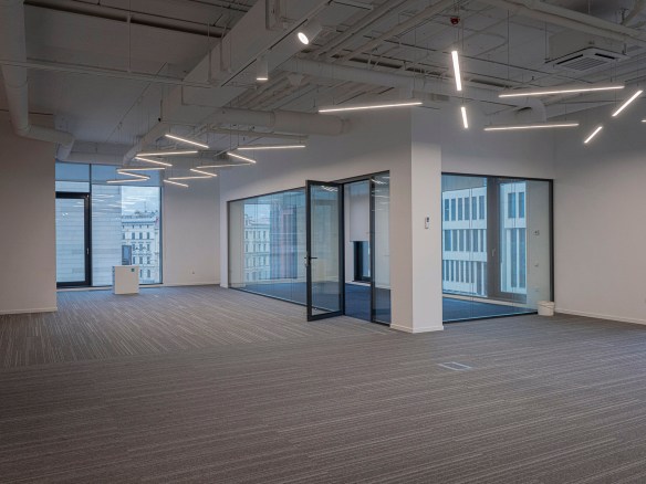 Origo one biroja telpas centrā