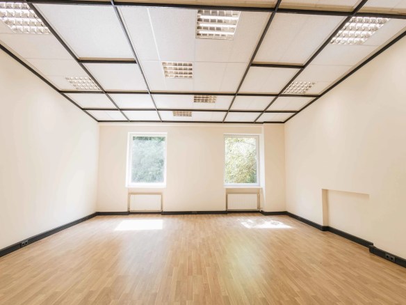 Mazas telpas Šmerļa ielā 3, Rīgas Kinostudijā