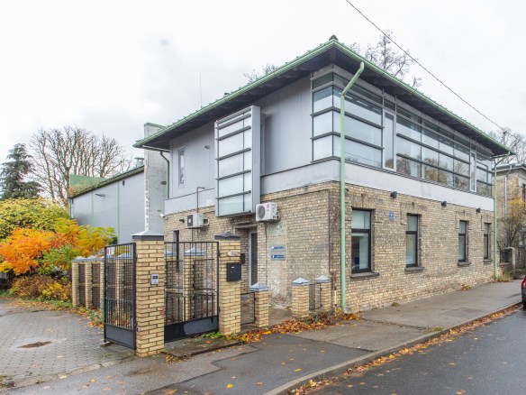 Biroja un noliktavas komerctelpas izīrēšanai Rūsiņa ielā 1, Rīgas centrā