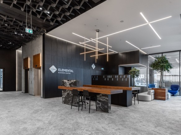 komercdarbības telpas Skanstes rajonā 110 m² ar plašiem logiem un augstiem griestiem