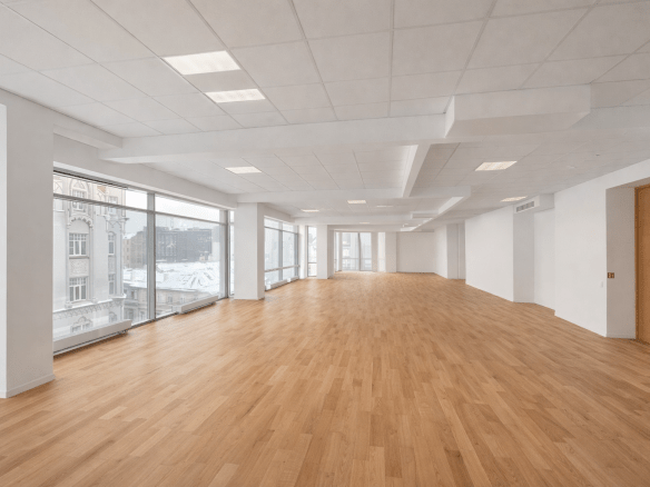 Plašs birojs Rīgas centrā