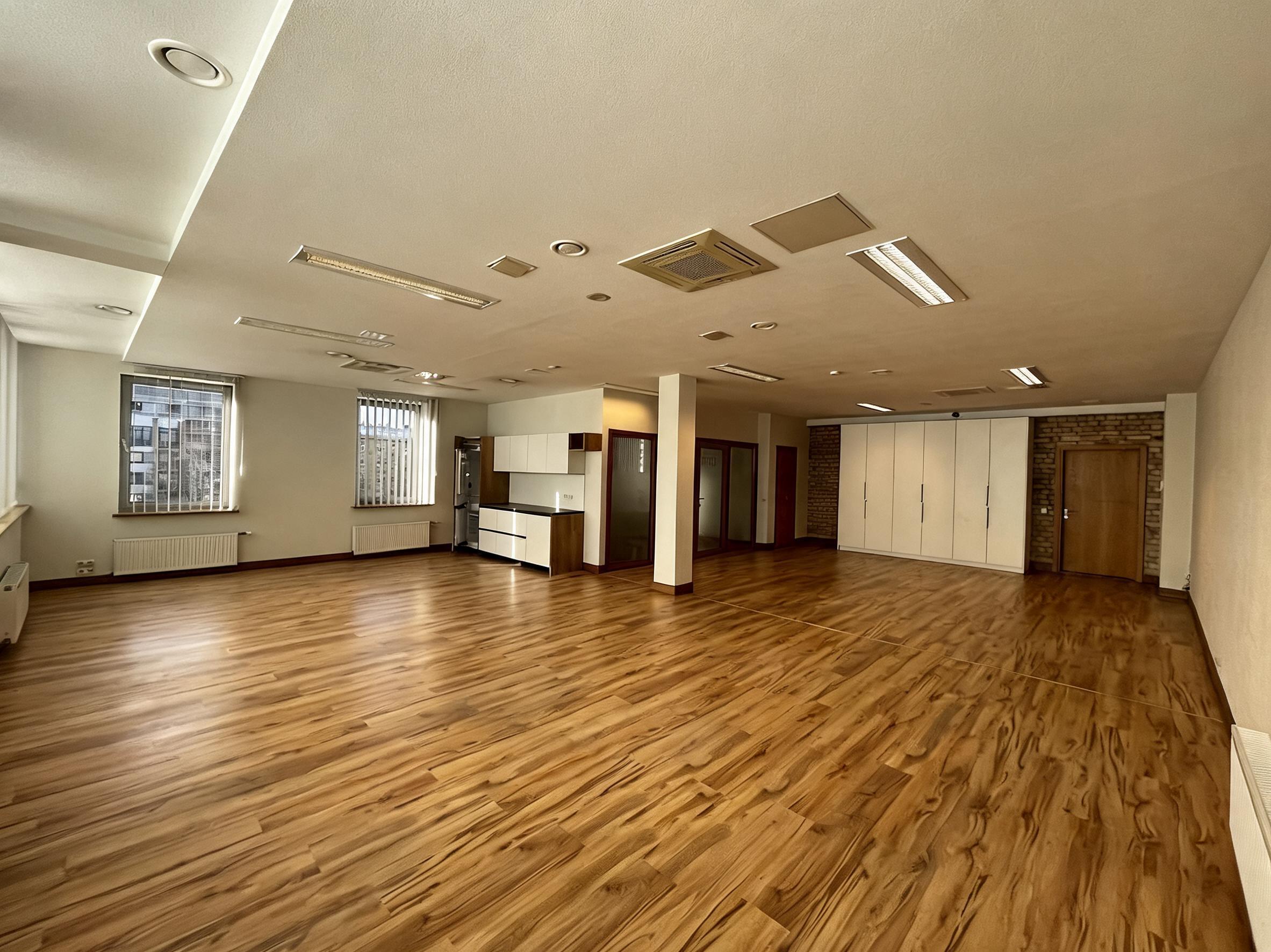 biroja telpas Centrs 106 m² 10.31 EUR/m²