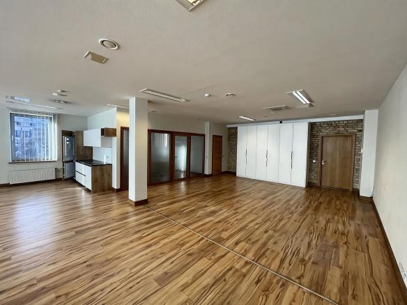 biroja telpas Centrs 106 m² 10.31 EUR/m²