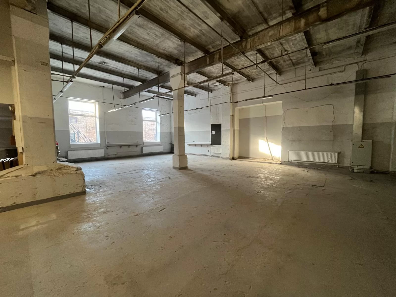 noliktavas telpas Jugla 400 m² 3 EUR/m²