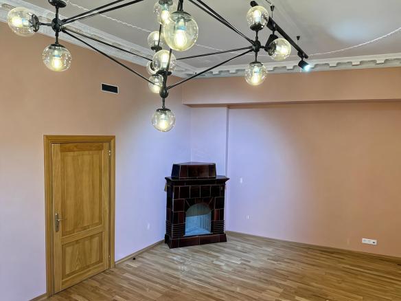 biroja telpas Centrs 270 m² 11.11 EUR/m²