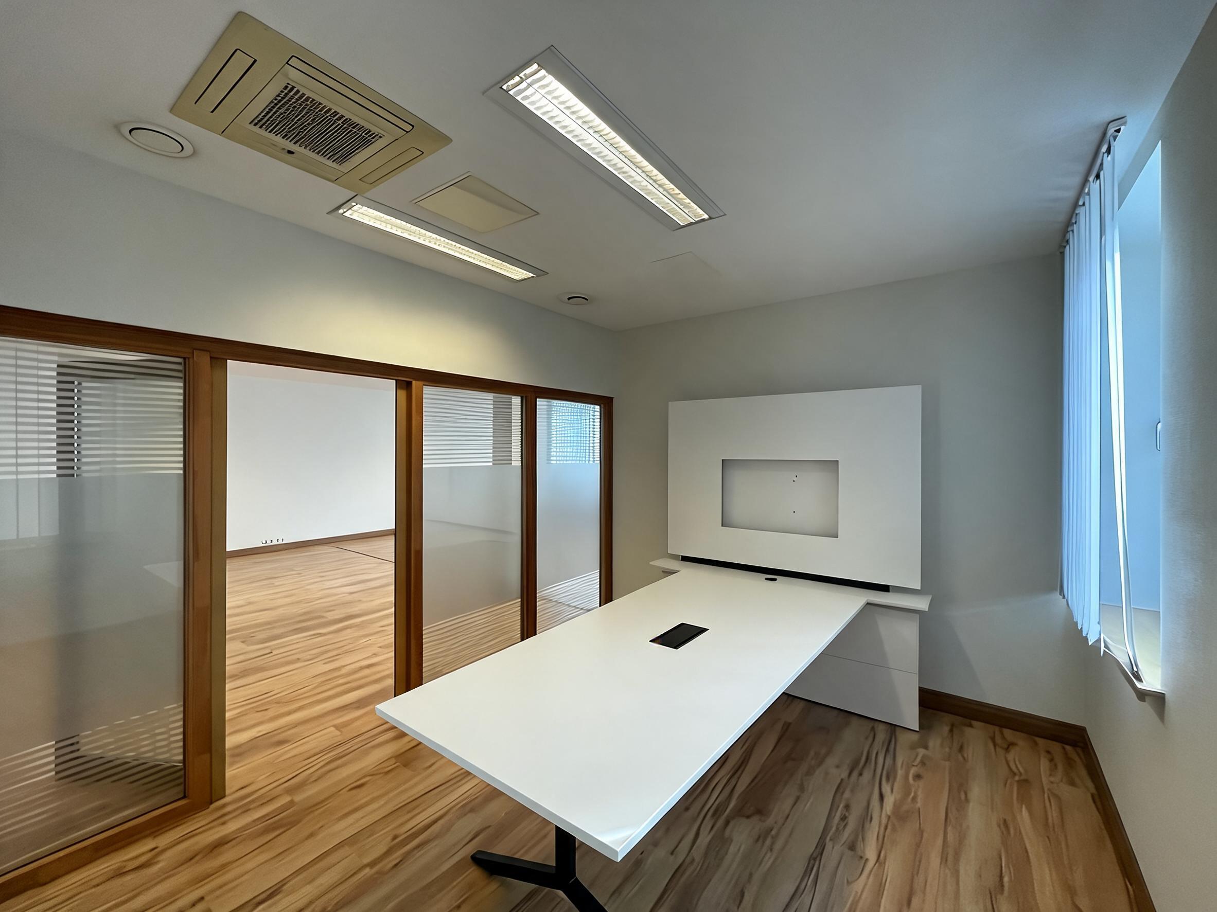 biroja telpas Centrs 106 m² 10.31 EUR/m²