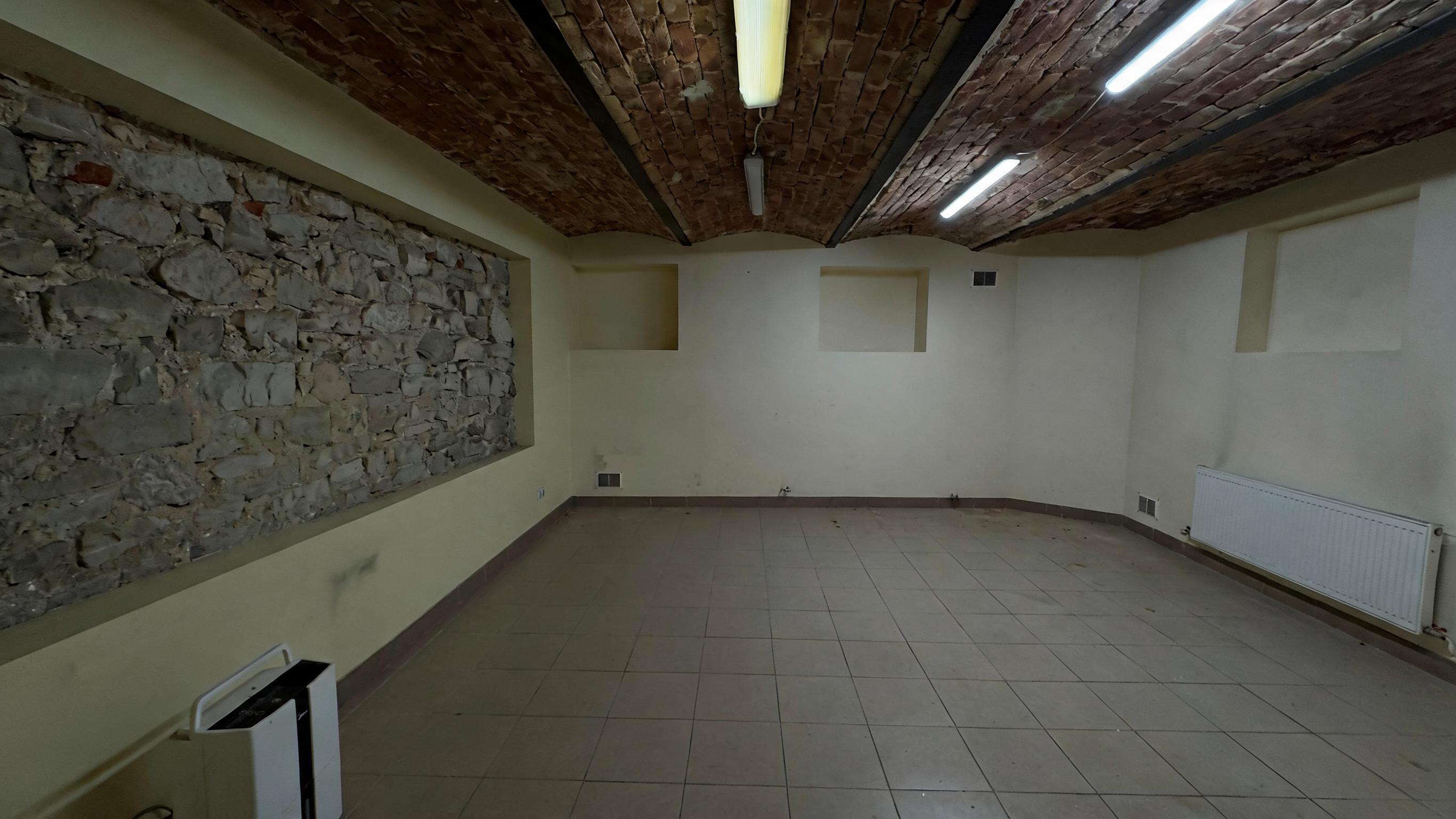 tirdzniecības telpas Centrs 212 m² 7.55 EUR/m²
