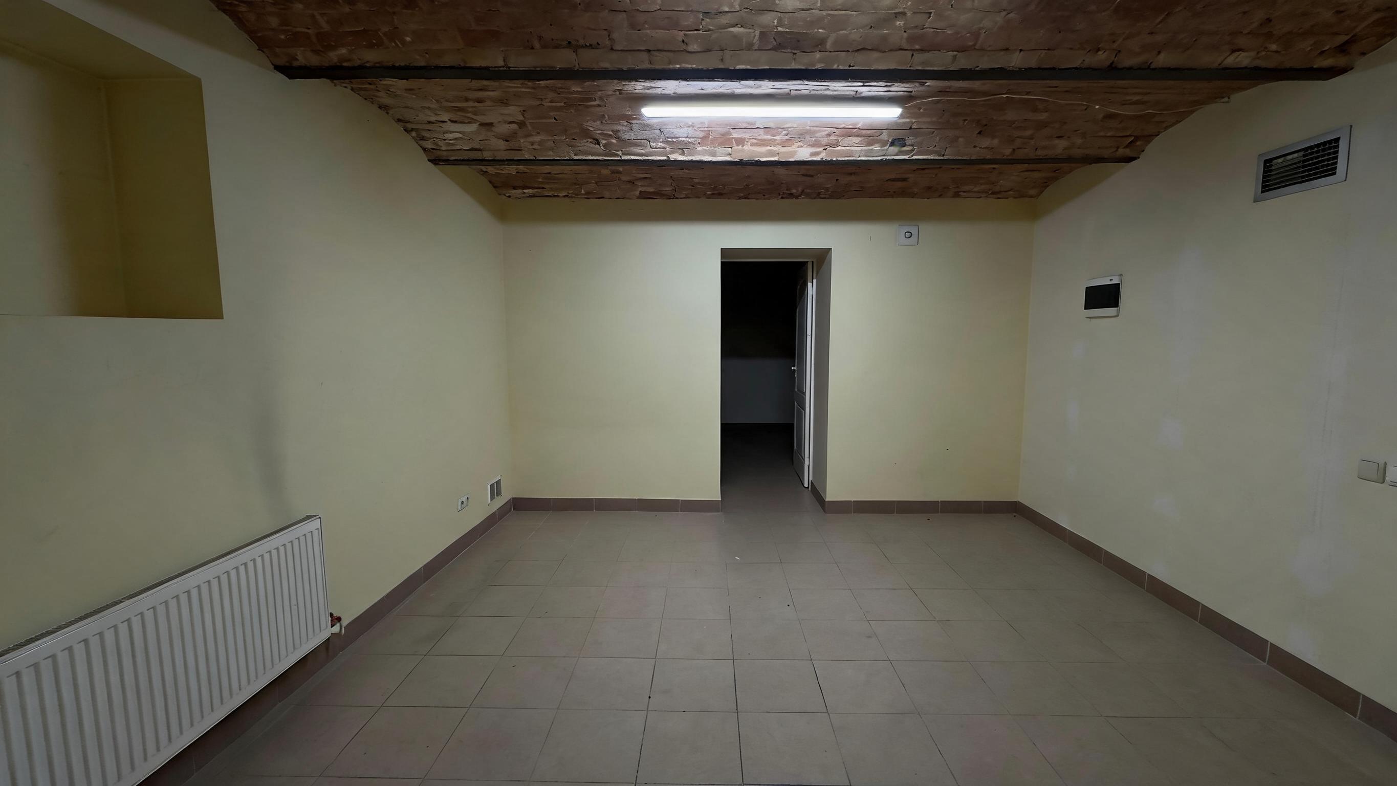 tirdzniecības telpas Centrs 212 m² 7.55 EUR/m²