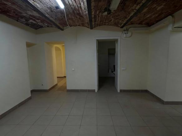 tirdzniecības telpas Centrs 212 m² 7.55 EUR/m²