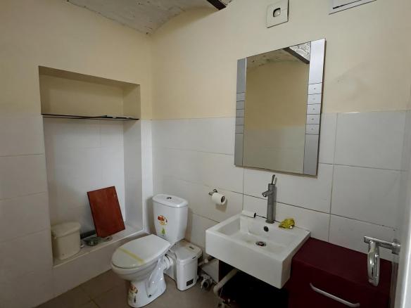 tirdzniecības telpas Centrs 212 m² 7.55 EUR/m²